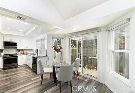 3rd image of 52 Weepingwood