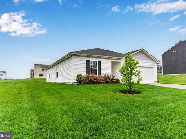 9 American Ave, Carlisle, PA 17013