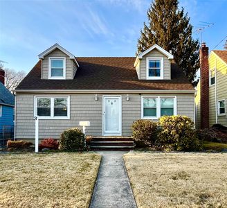 23 Broadway, New Hyde Park, NY, 11040