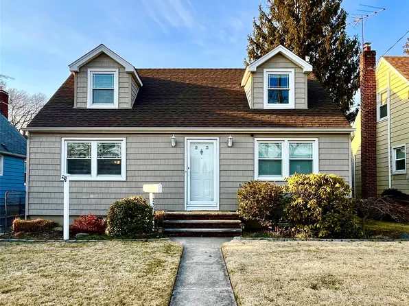 23 Broadway, New Hyde Park, NY 11040