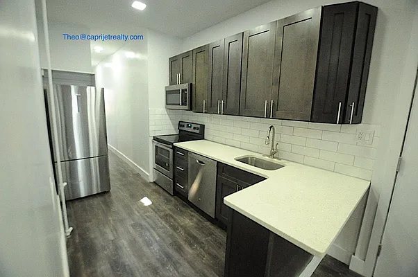 Rented by Capri Jet Realty Corp | media 2