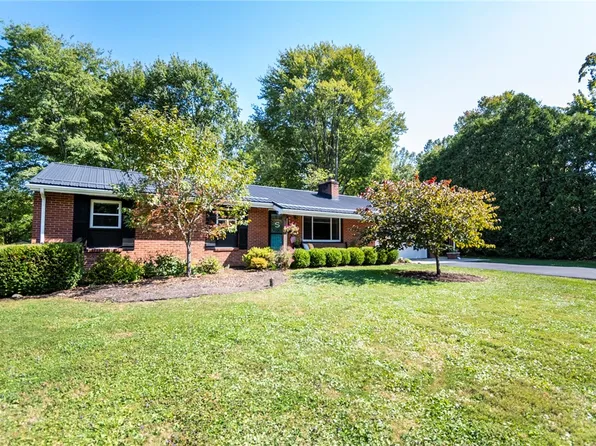 3066 Maplewood Dr S, Sharpsville, PA 16150