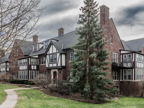 2220 Washtenaw Ave APT E, Ann Arbor, MI 48104