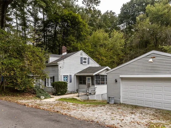 5879 Steele Rd, Murrysville, PA 15668