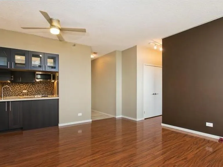 876 Curtis St #3301 — Photo 2