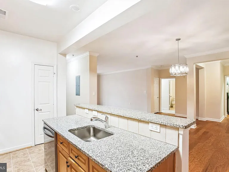 10328 Sager Ave #407 — Photo 10