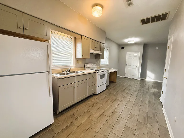 2422 Ligonier St #2A — Photo 5