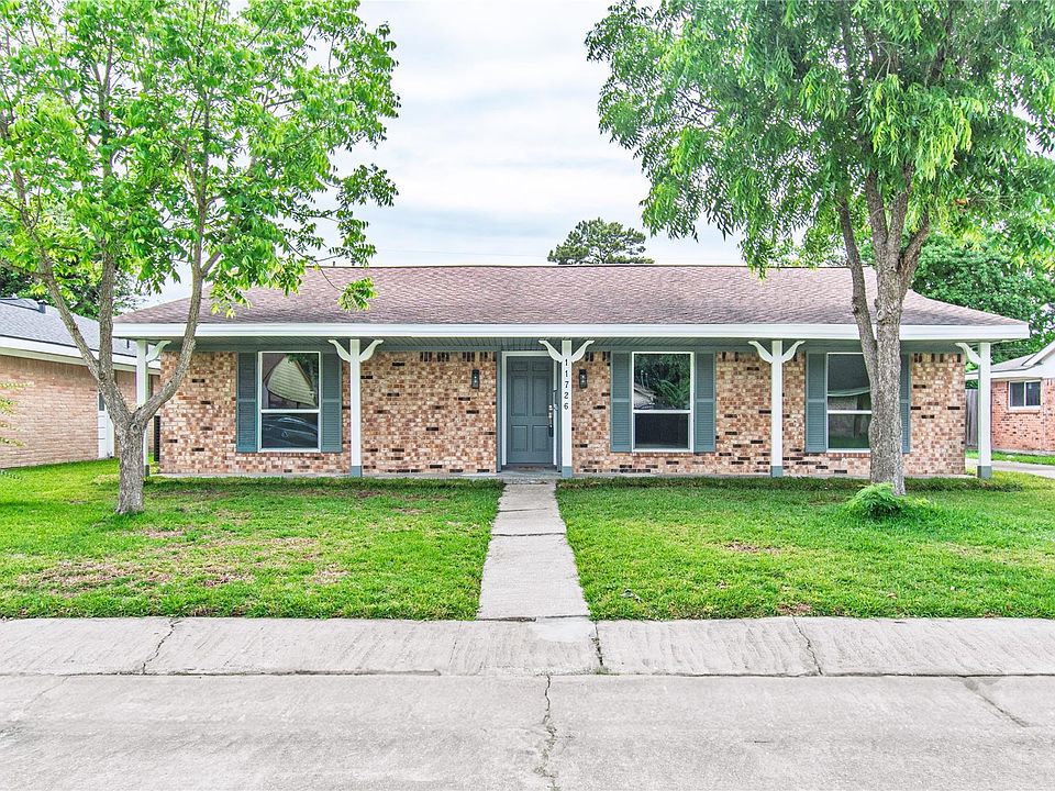 1st image of 11726 N Willow Cir