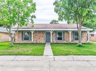 11726 N Willow Cir, Houston, TX 77071