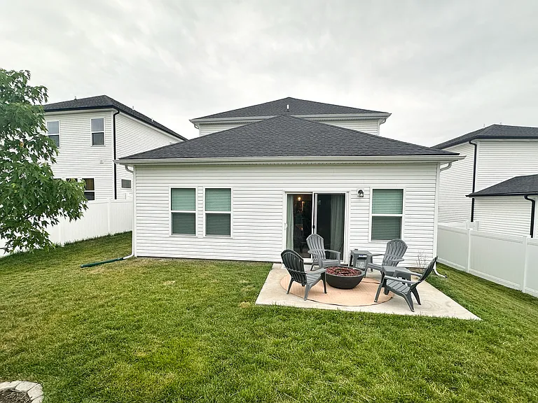 4421 Skyridge Dr — Photo 44