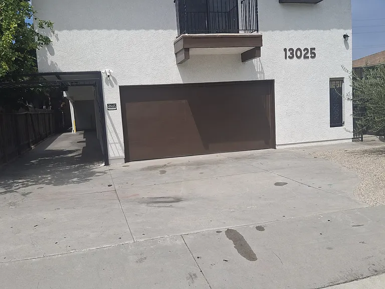 13025 Roselle Ave #1 — Photo 11