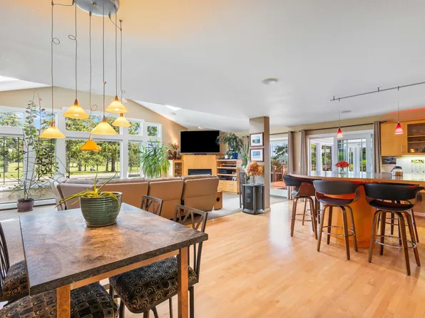 1904 16th St NW, Faribault, MN 55021