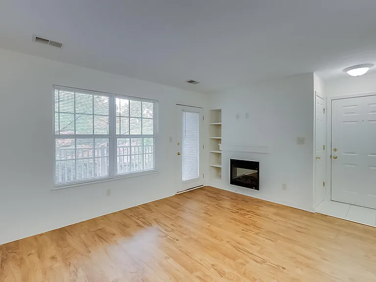 Forest Creek Apartments — Photo 42