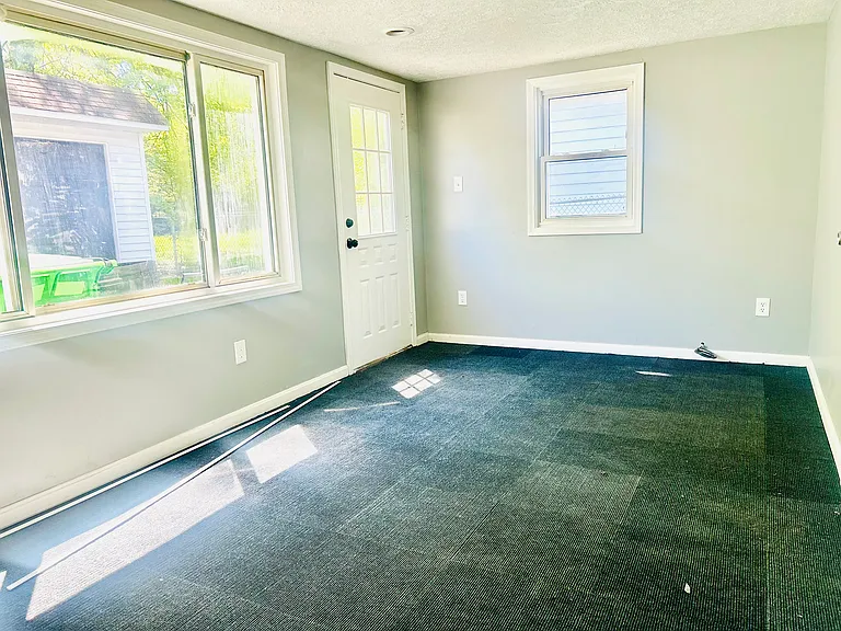 4198 Eastway Rd — Photo 29