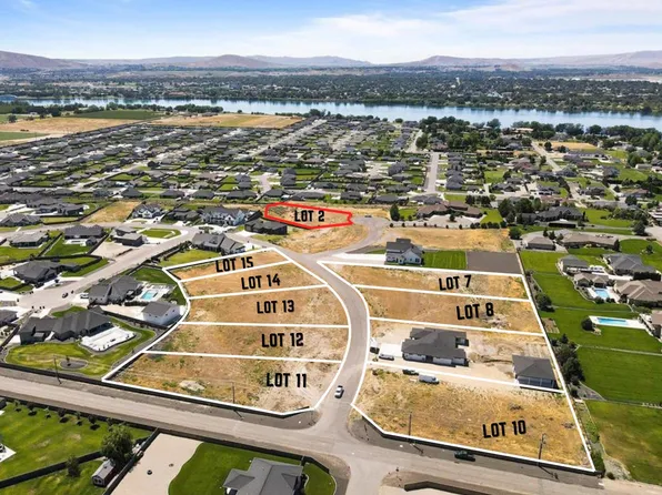 11820 Tschirky Ct, Pasco, WA 99301