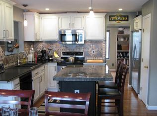 7560 Creekbend Dr, Pickerington, OH