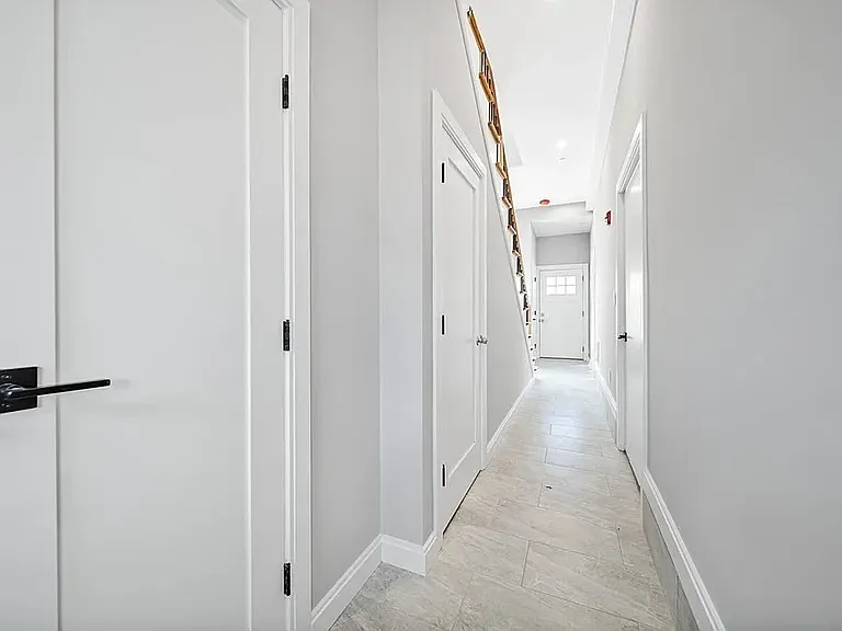 86 Blossom St #2 — Photo 4