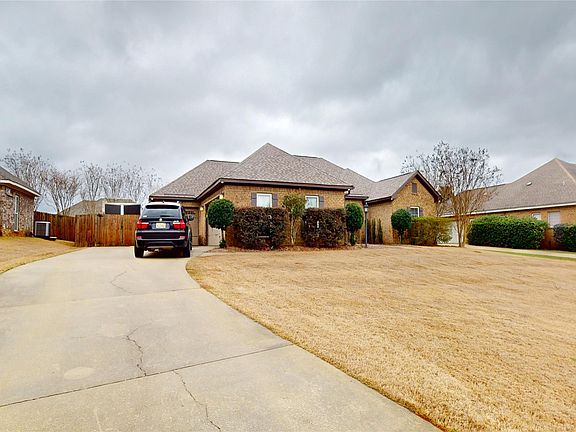 5th image of 150 Village Ct