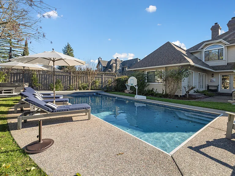 470 Eastin Dr — Photo 39