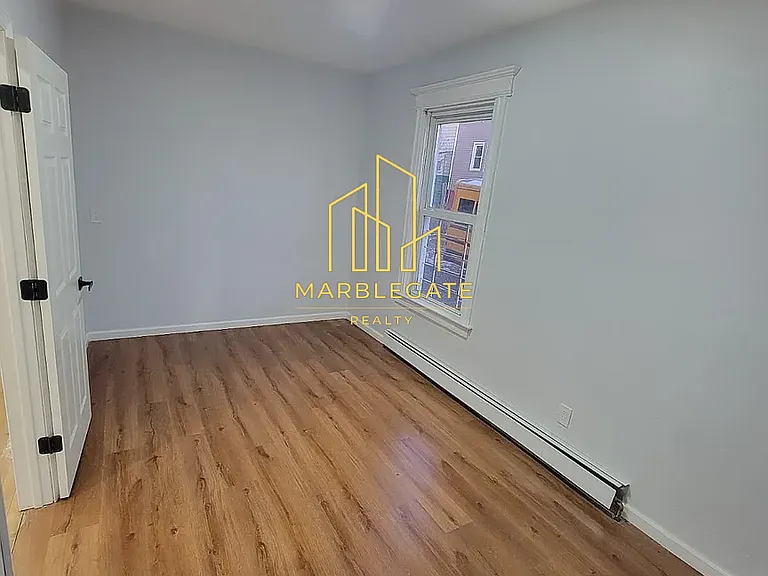 10 Rodwell Ave #11 — Photo 12