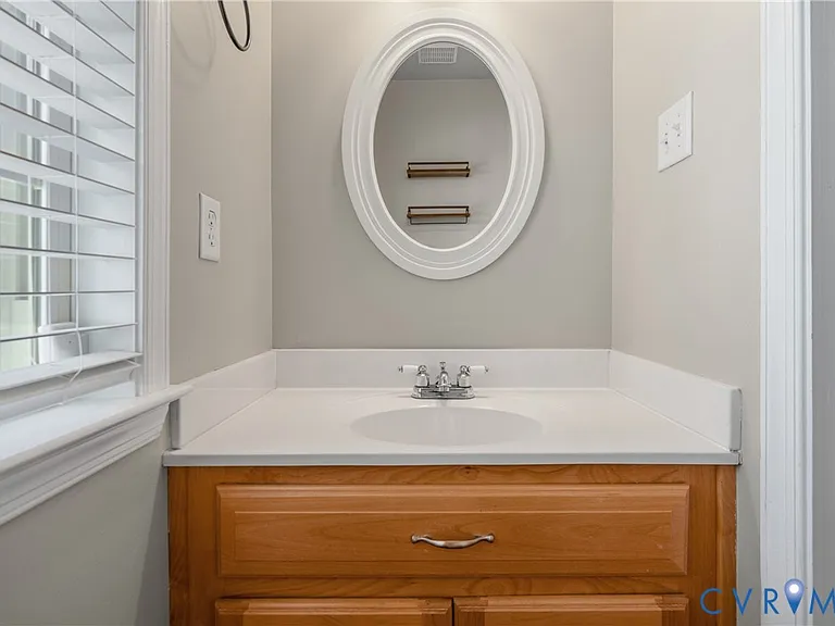 3924 Liberty Point Dr — Photo 28