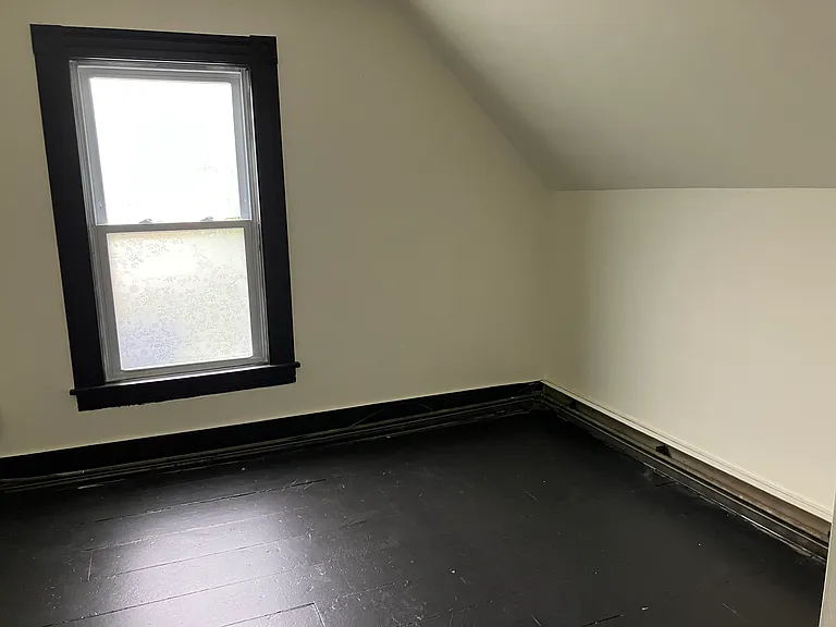 53-57 Pearl St #55 — Photo 3