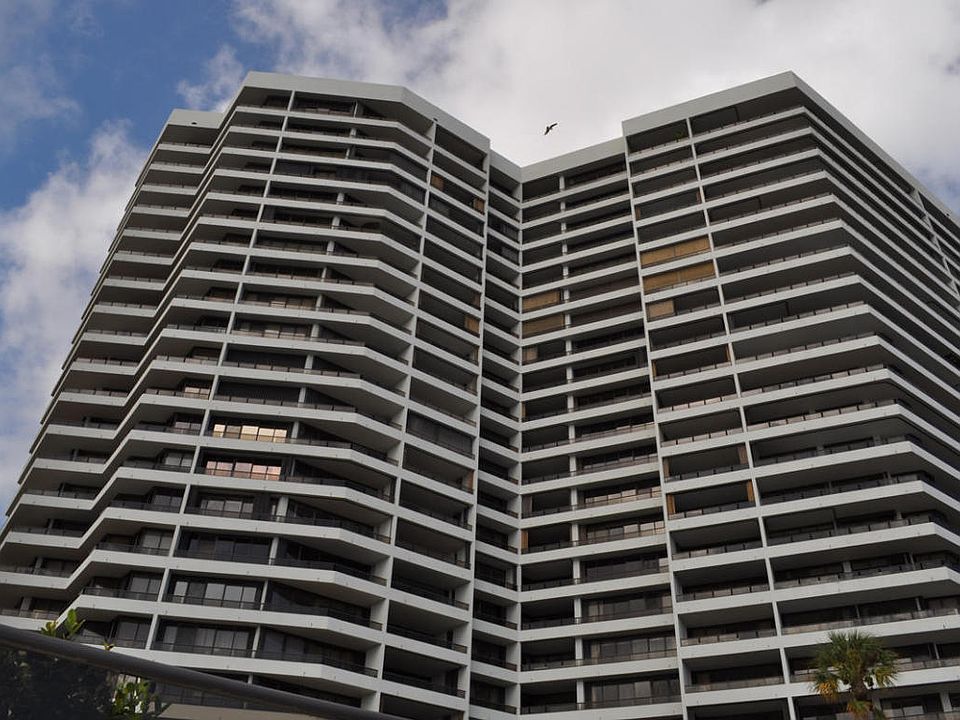 1st image of 100 Lakeshore Dr APT 1758