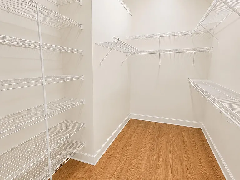 1047 E Monticello Cir — Photo 26
