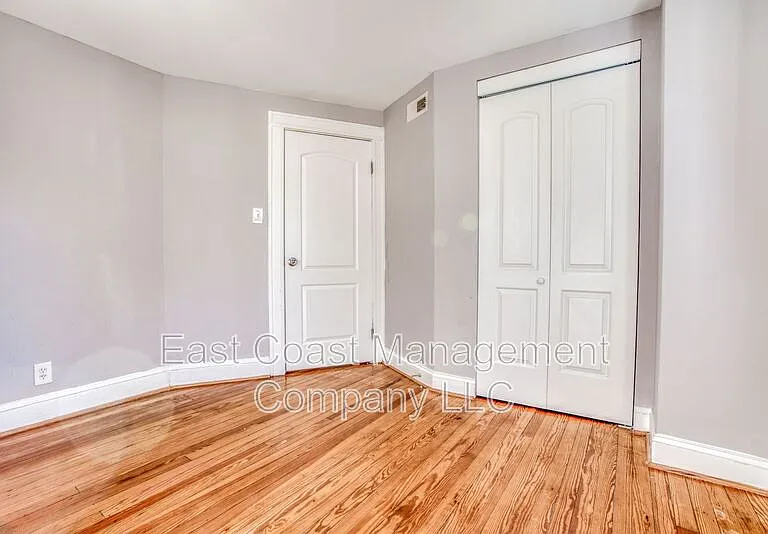214 Center St — Photo 30