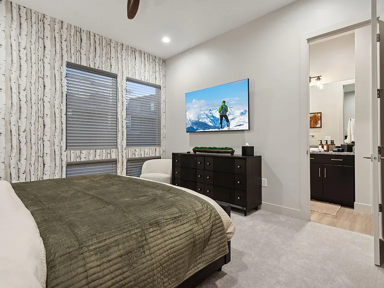 King Jack n Jill "Aspen Room". TV and Dresser