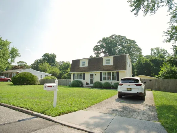17 Siskin Ln, Cape May Court House, NJ 08210