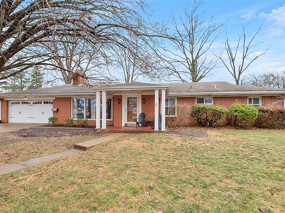 2nd image of 824 Edlin Dr