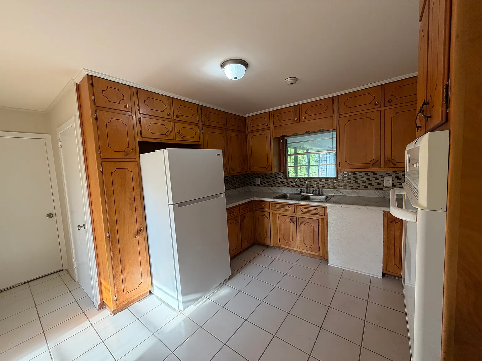 4 bed, 1675 sqft, $1,550 — Photo 2