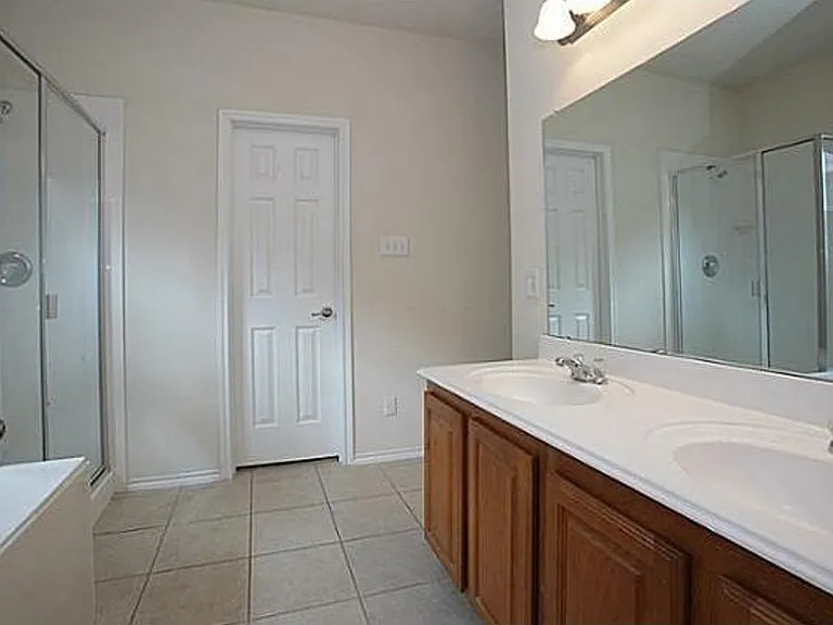 1407 Hazelwood Dr — Photo 19