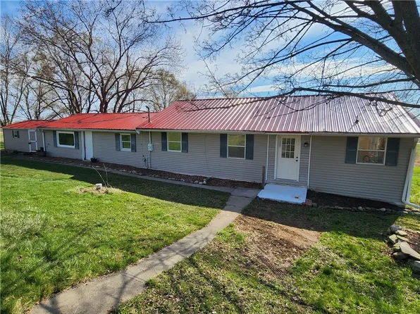 7539 Creek Rd, Mount Morris, NY 14510