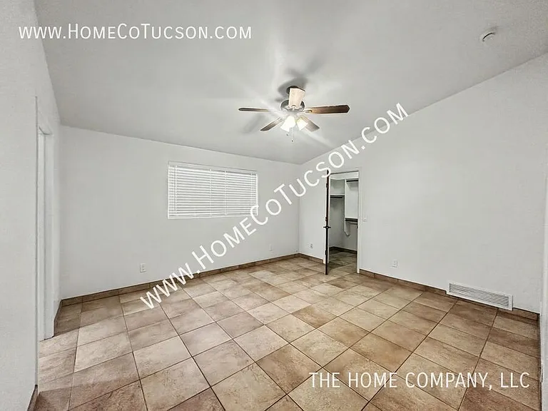 5121 E 6th St — Photo 12