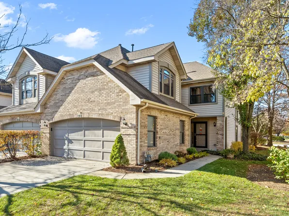 198 Springdale Ln, Bloomingdale, IL 60108