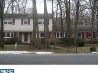 9 Fox Hollow Dr, Cherry Hill, NJ 08003