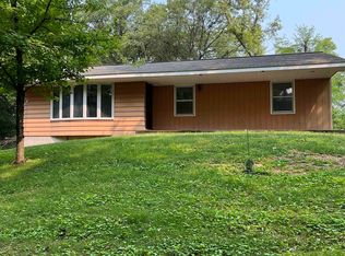 2319 Dunn Rd, Camanche, IA 52730