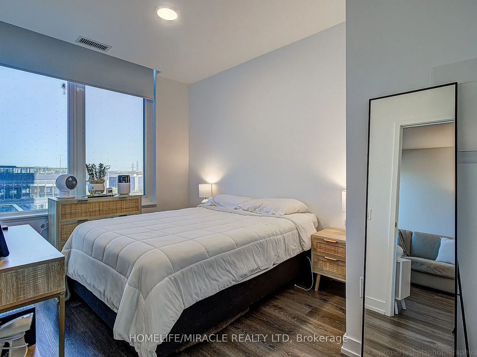 1 bed, $2,200 — Photo 4