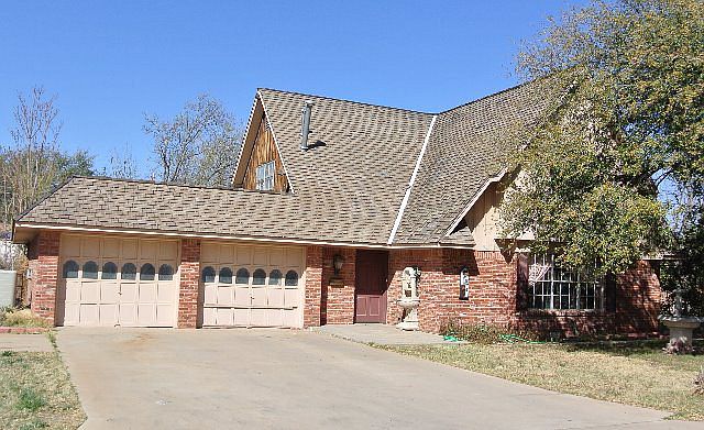 1st image of 2709 Fair Oaks Cir