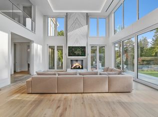 83 Red Coat Rd, Westport, CT 06880