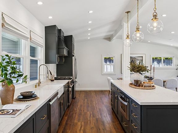 4th image of 636 Galerita Way