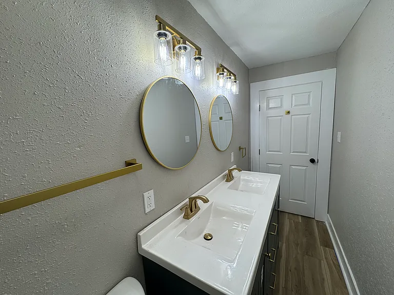 4015 Oakwood Ave — Photo 9