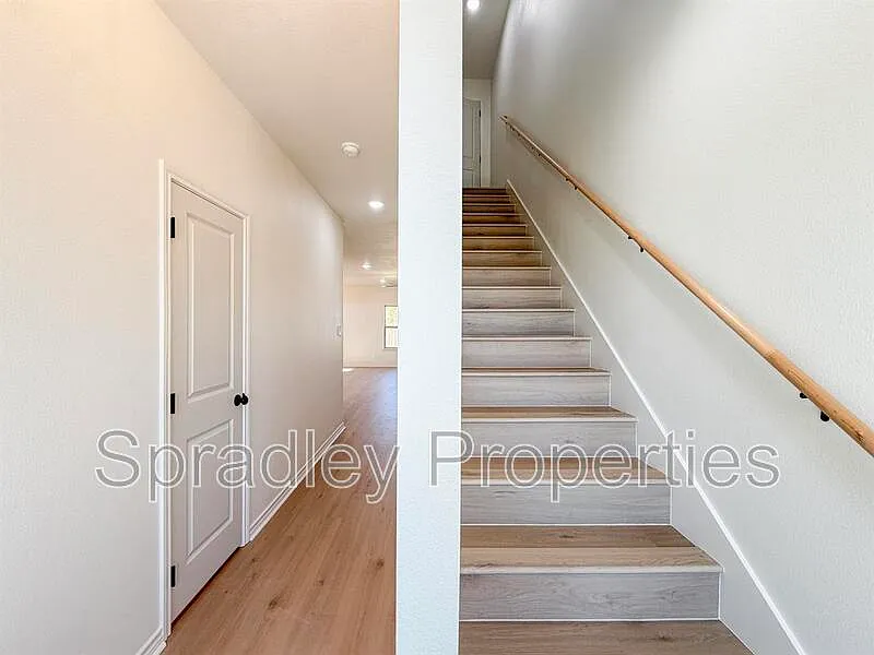 Building Photo - 1404 Rita Blanca Ct