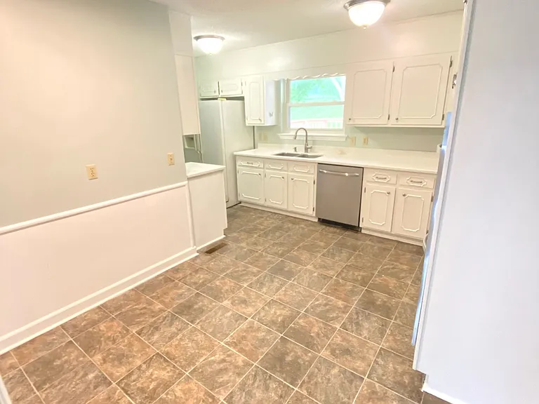 1723 Verona Dr — Photo 17