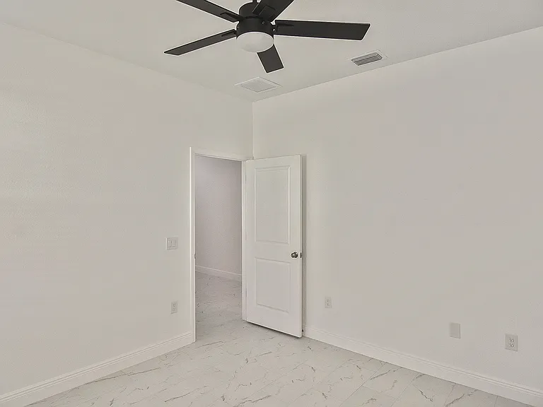 3034 Price Ave — Photo 16