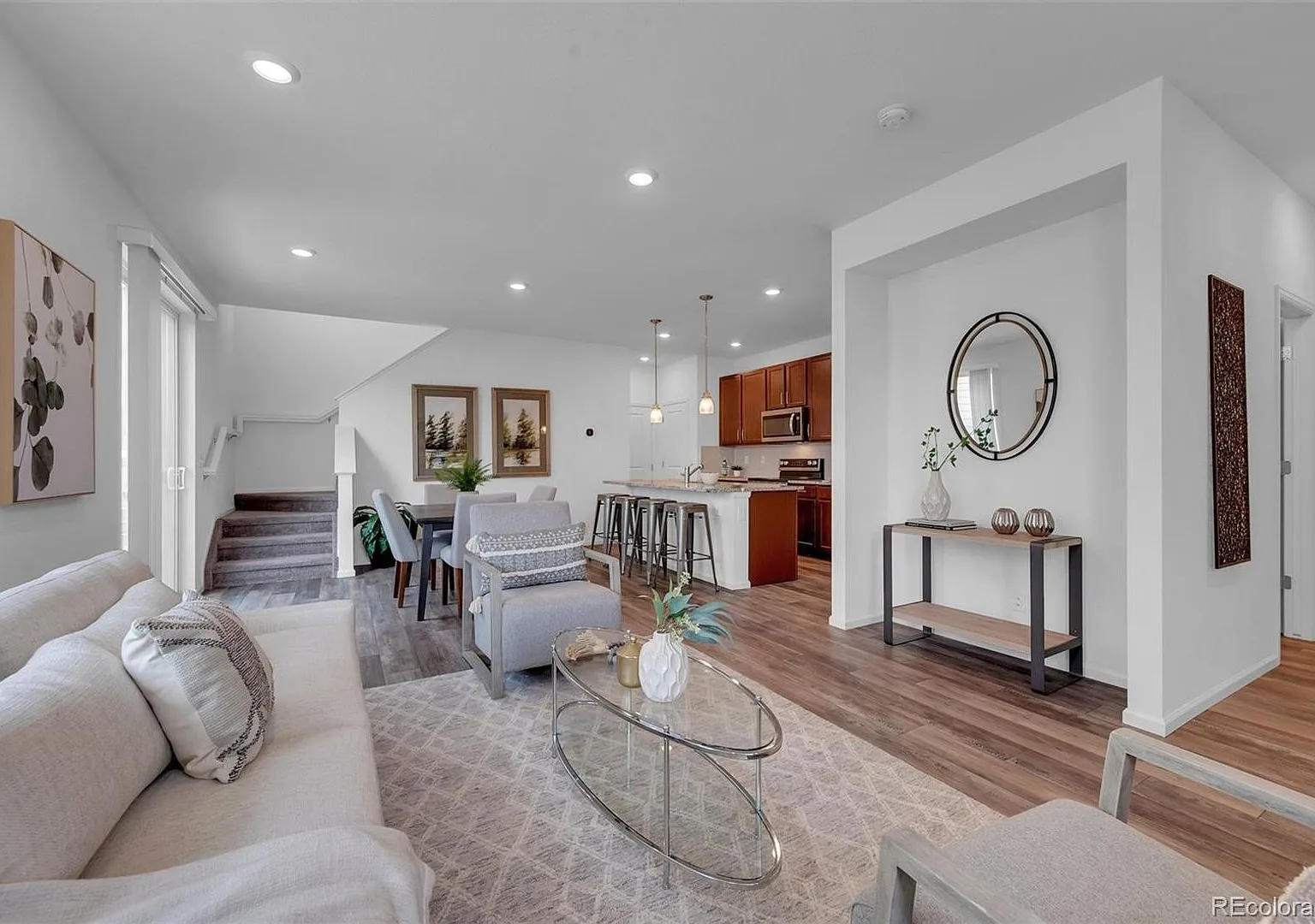 Beautiful 4-Bedroom Townhome with Premium Amenities in Erie, CO — Photo 3