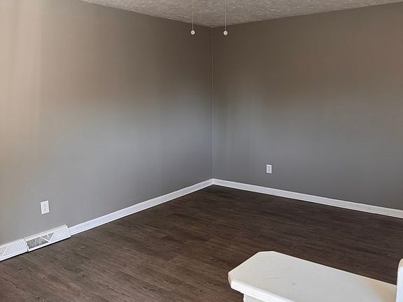 2nd image of 800 Todd Ave #800
