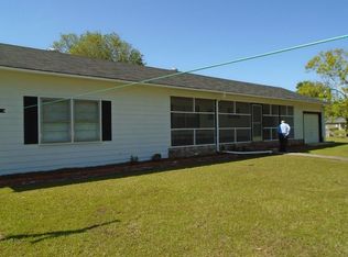 1427 Quack N Bush Rd, Summerton, SC 29148